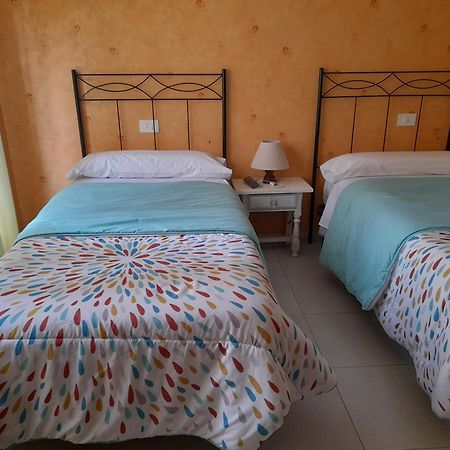 Hostal Quiper Quiroga Екстер'єр фото