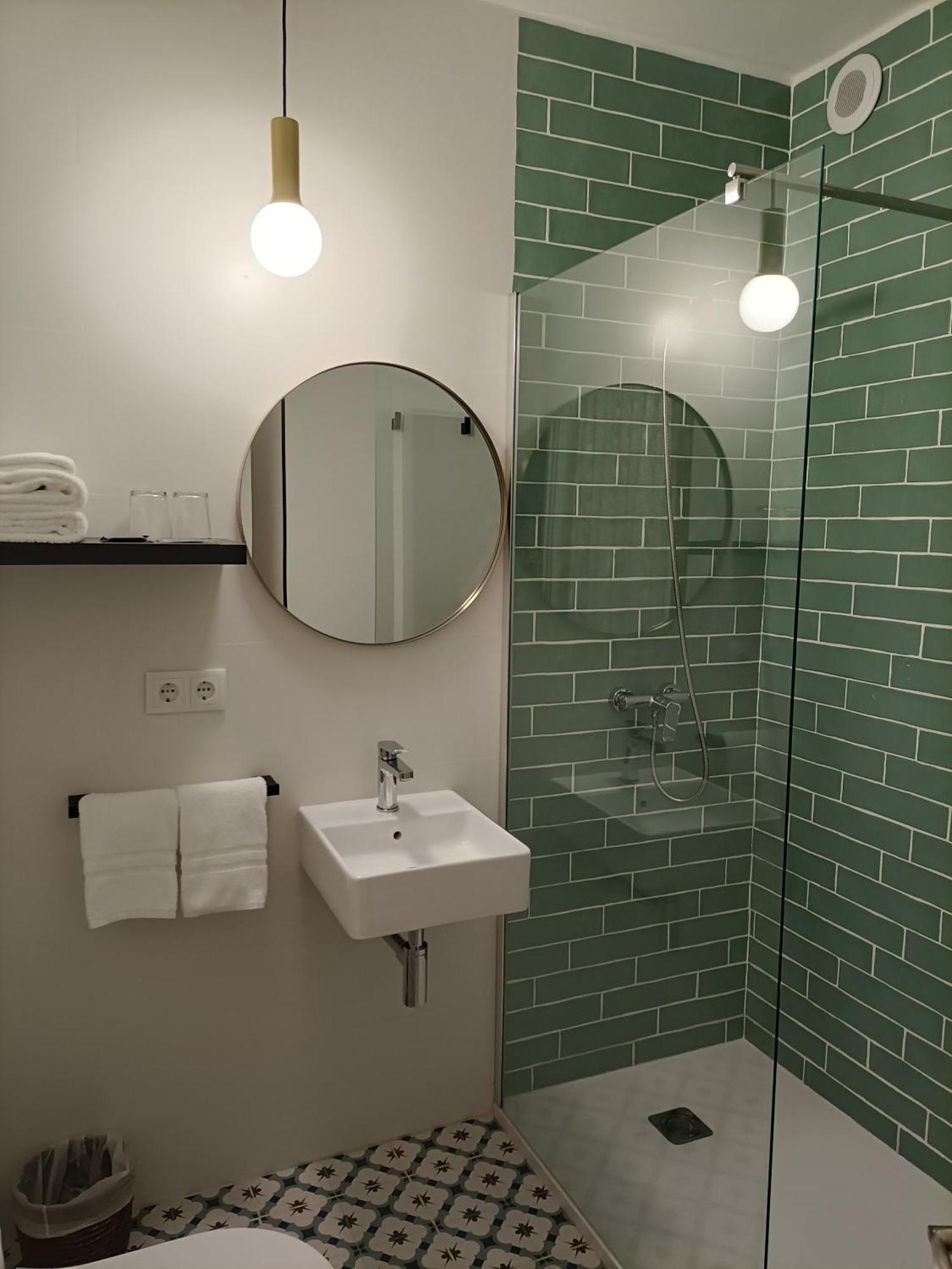 Hostal Quiper Quiroga Екстер'єр фото