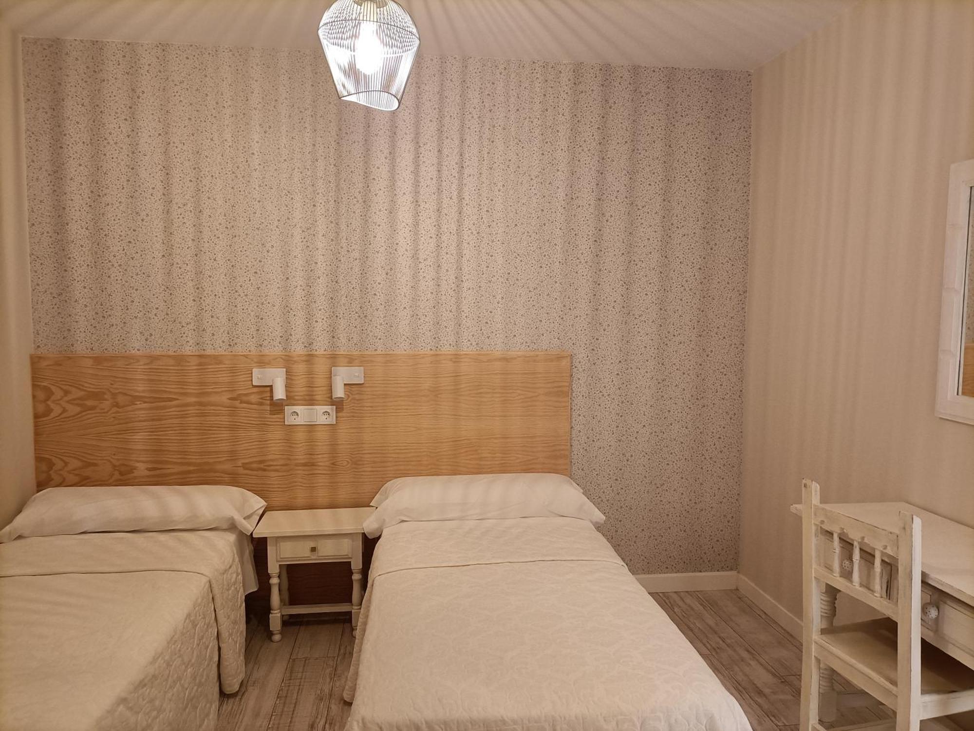 Hostal Quiper Quiroga Екстер'єр фото